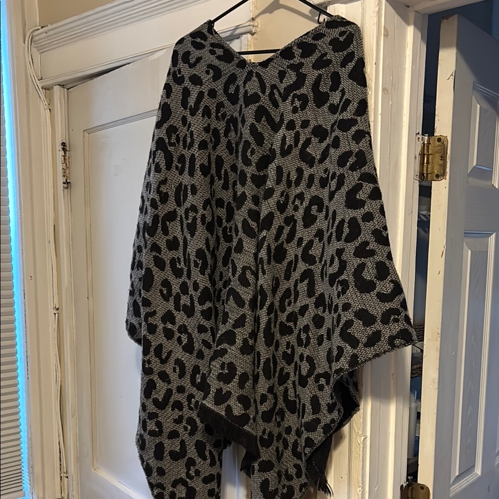 Stylish Black and Gray Animal Print Poncho